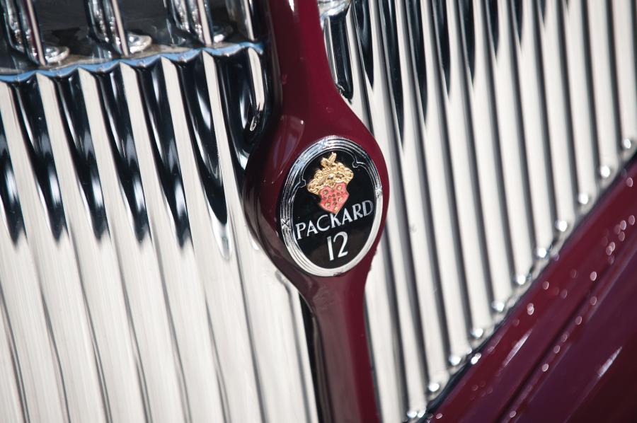  Packard Twelve Convertible Victoria 1937 года  (фото 16 из 26)